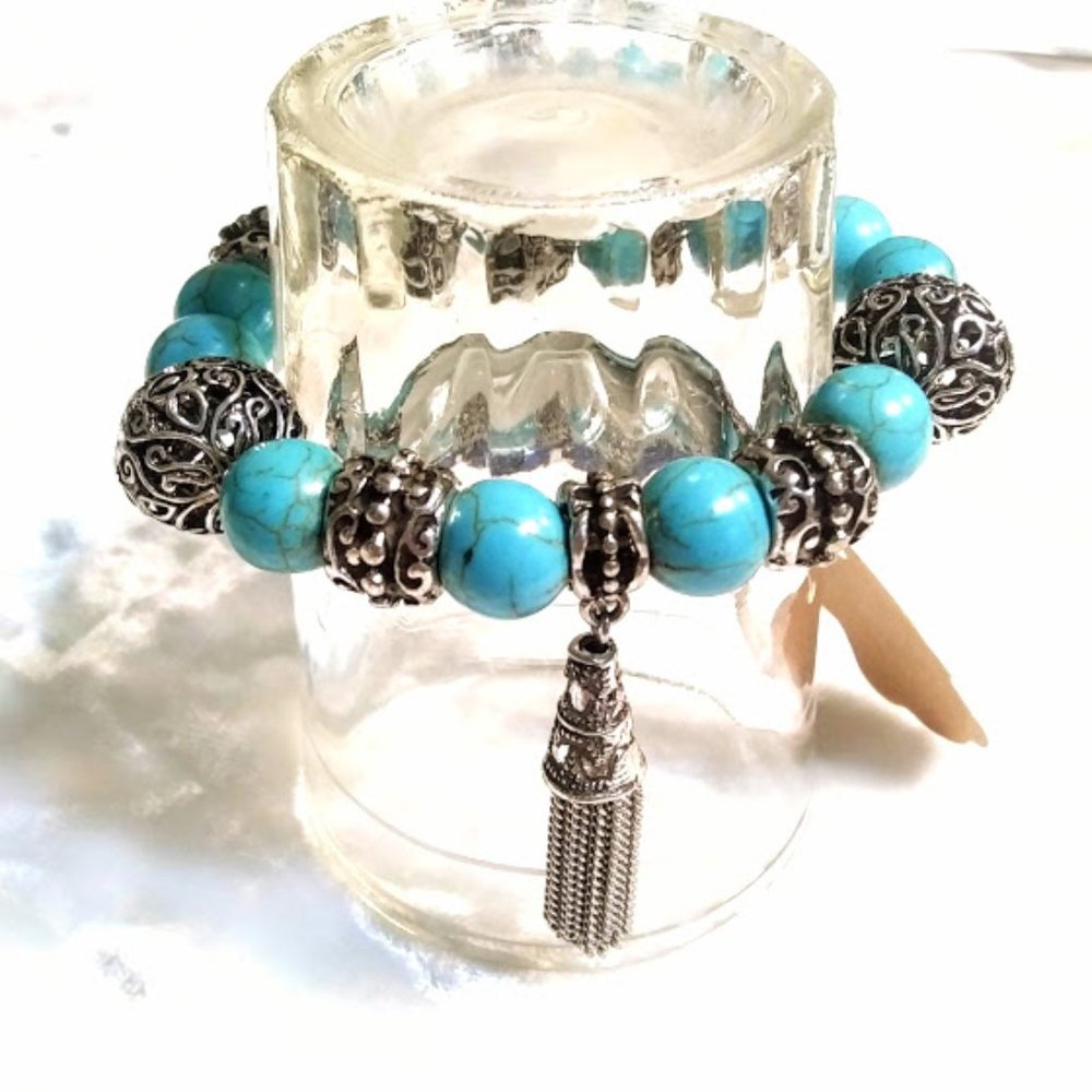 * NEW*TURQUOISE & SILVER BEADED BRACELET*ELASTIC *TASSLE T*HAND CRAFTED